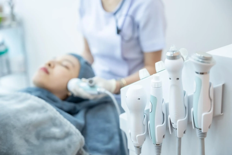 V臉緊緻還是膠原滿滿？醫美新選擇